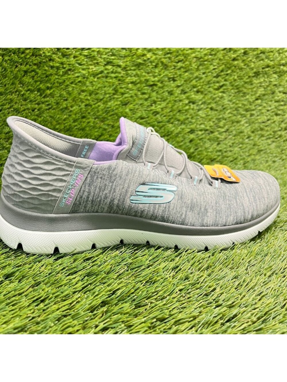 Skechers Summits Dazzling Haze Womens Size 8 Gray White Athletic Shoes Sneakers